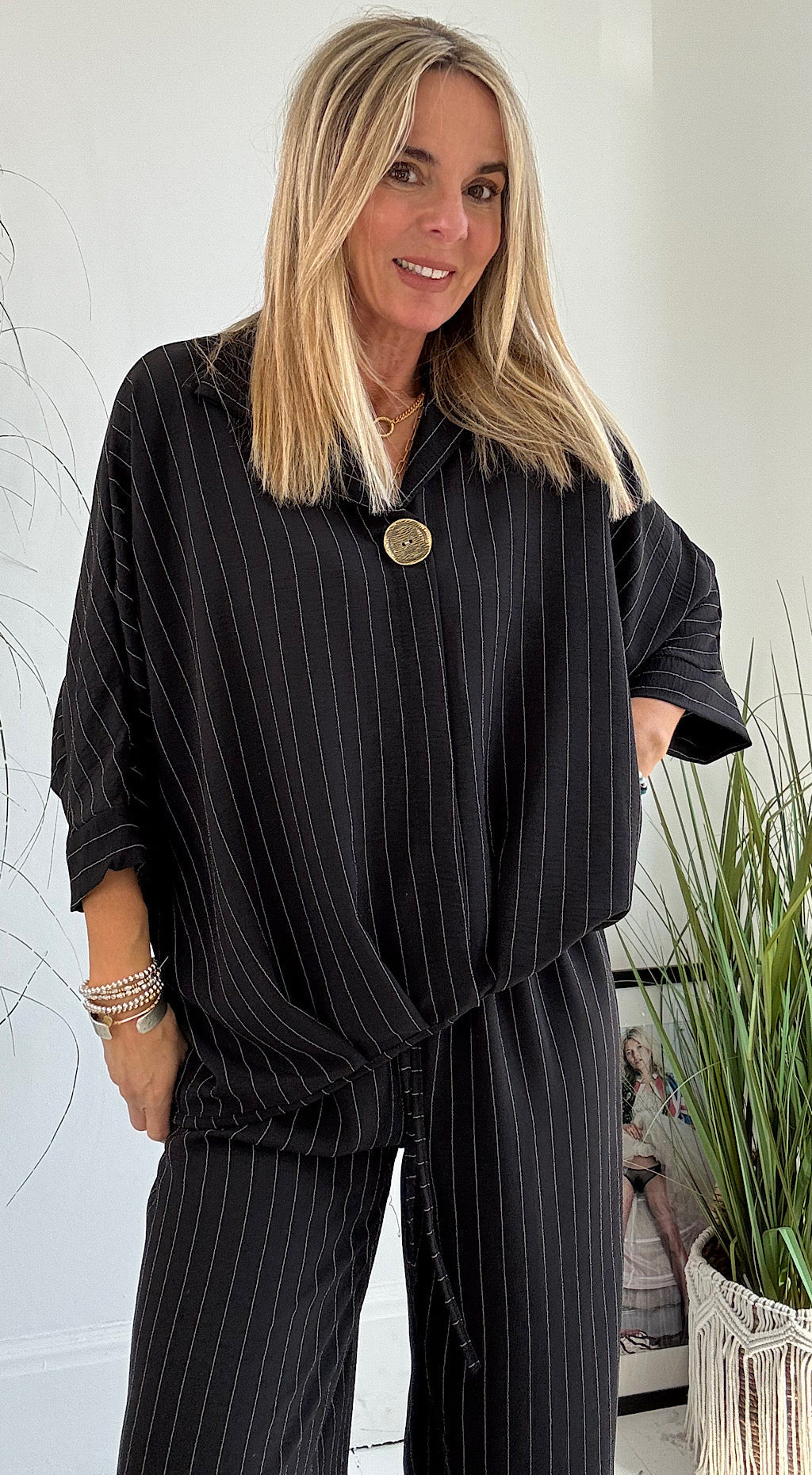 Last Day 50% OFF🔥2025 New Ladies' Collar Striped Loose Casual Suit